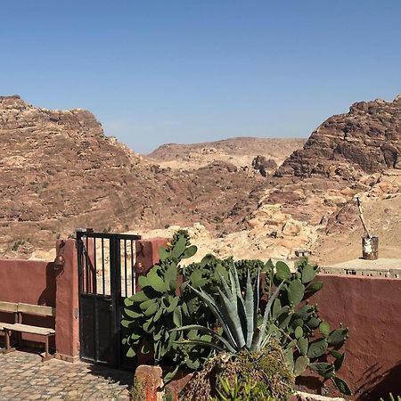 Al Hayy Happy Bedouin House Petra B&B 외부 사진