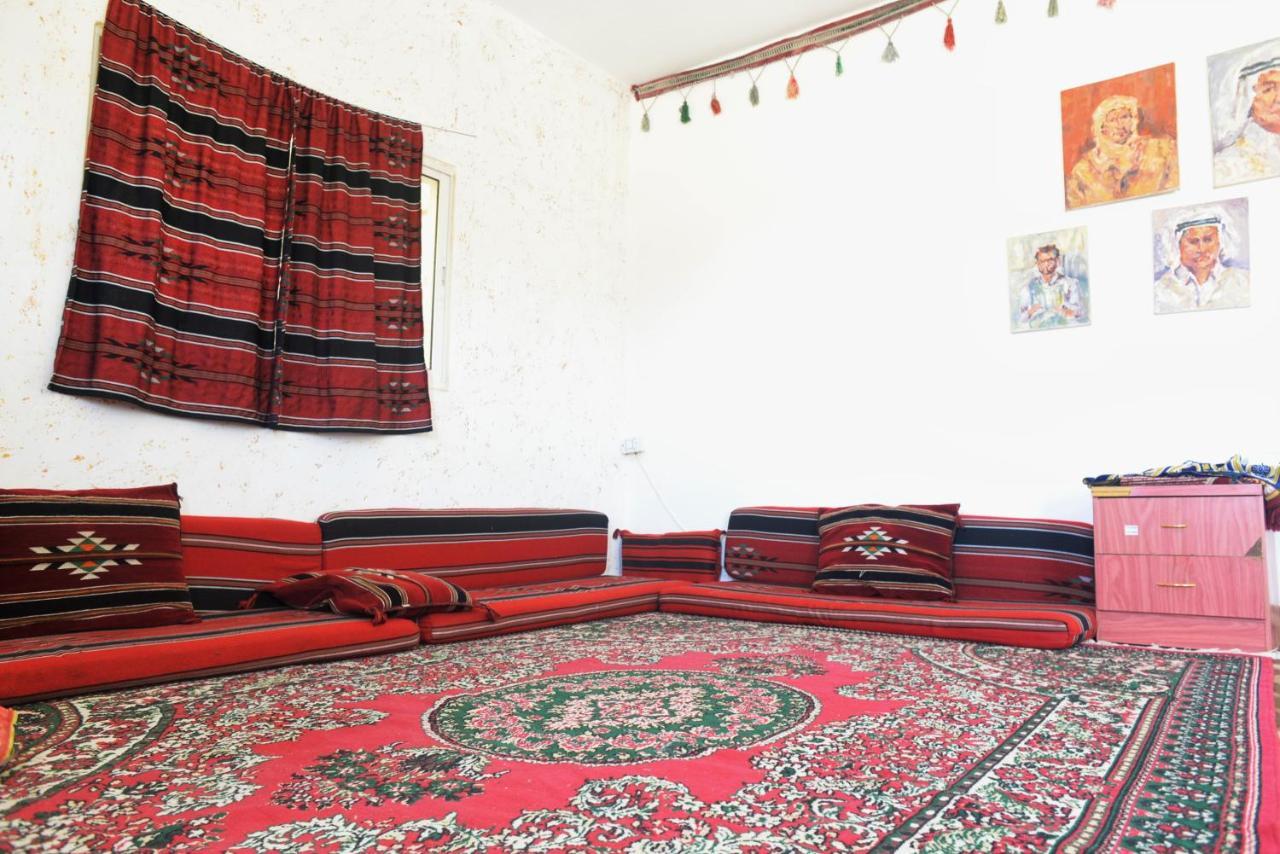 Al Hayy Happy Bedouin House Petra B&B 외부 사진