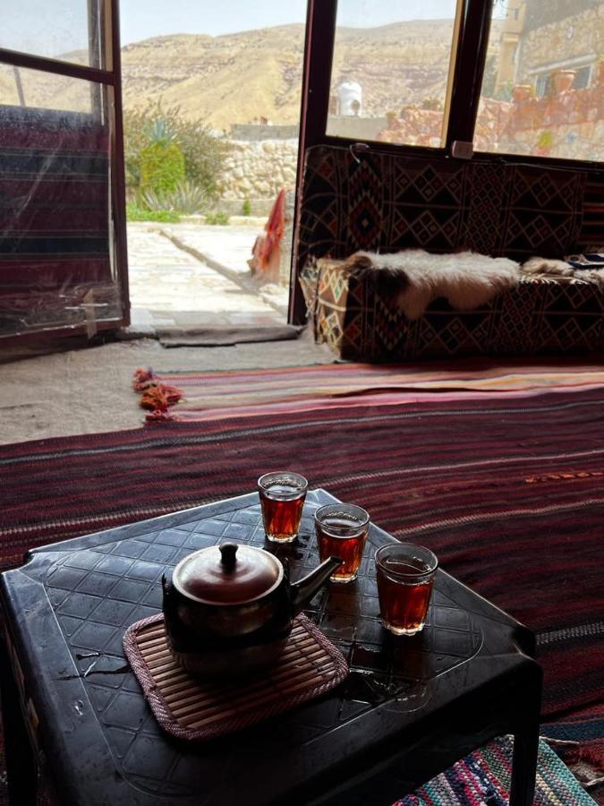 Al Hayy Happy Bedouin House Petra B&B 외부 사진